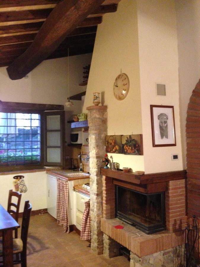 Agriturismo Podere Dell' Olmo Amelia Bagian luar foto